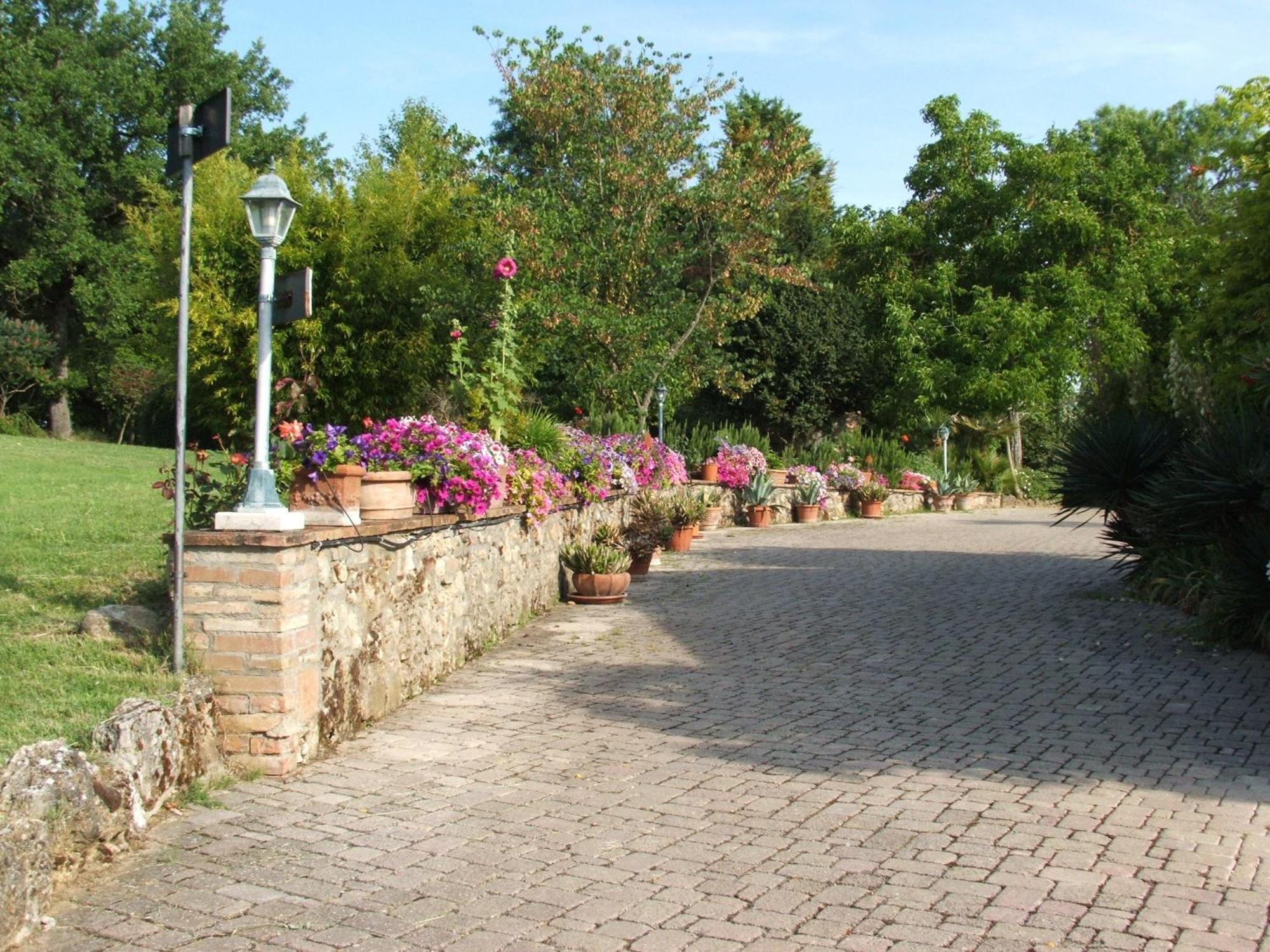 Hotel Il Pietreto Colle Val D'Elsa Exterior photo