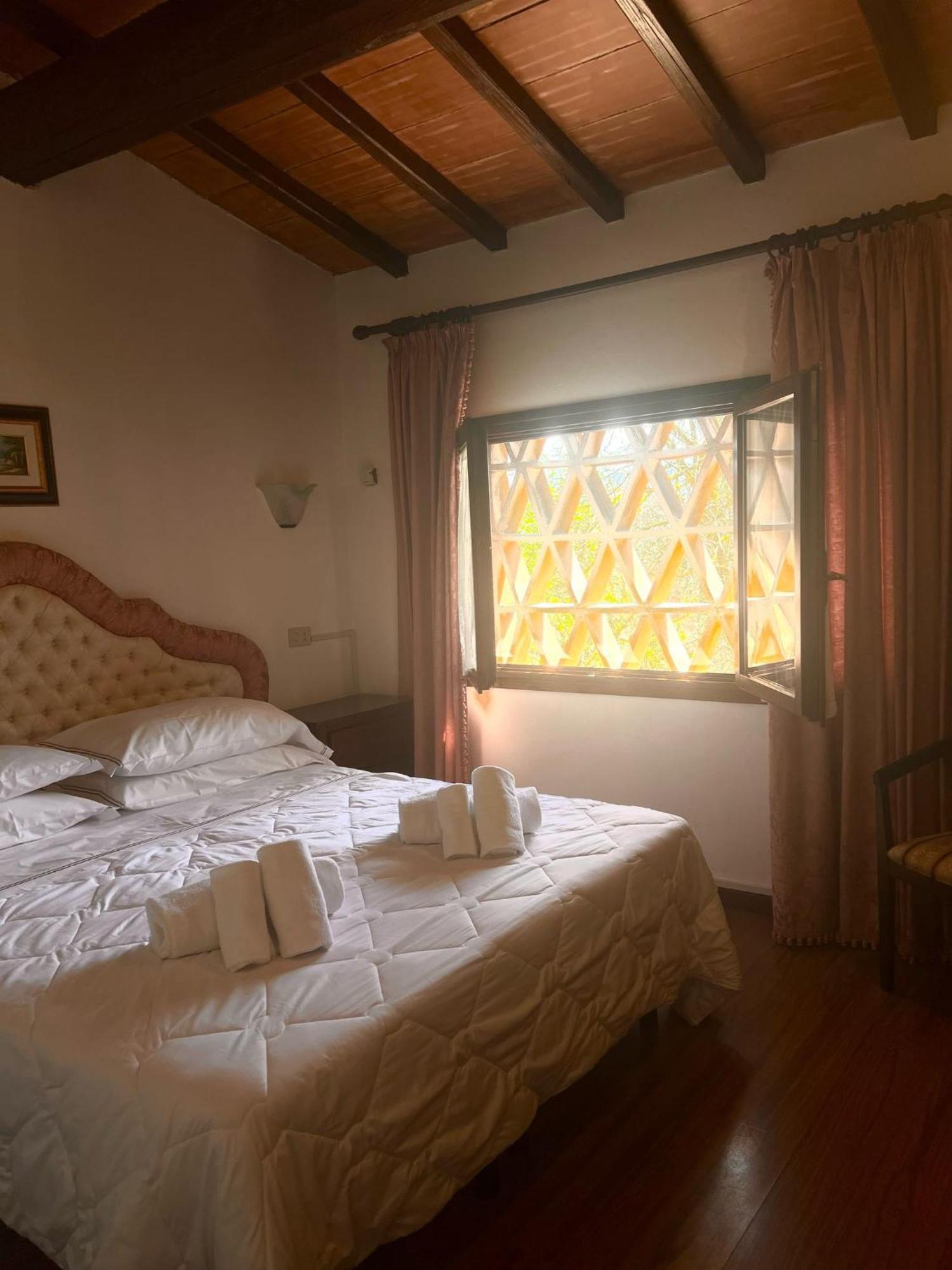 Hotel Il Pietreto Colle Val D'Elsa Exterior photo