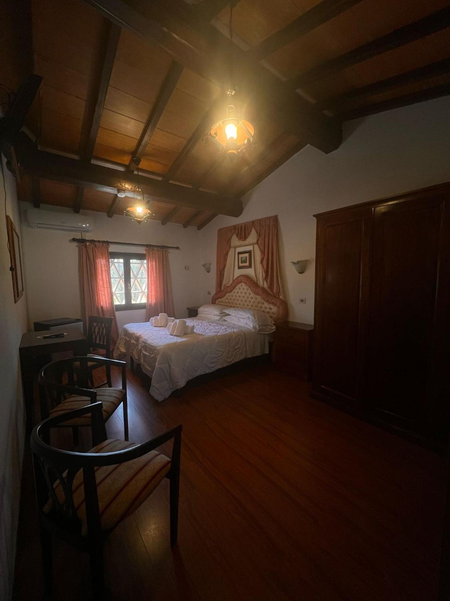 Hotel Il Pietreto Colle Val D'Elsa Exterior photo
