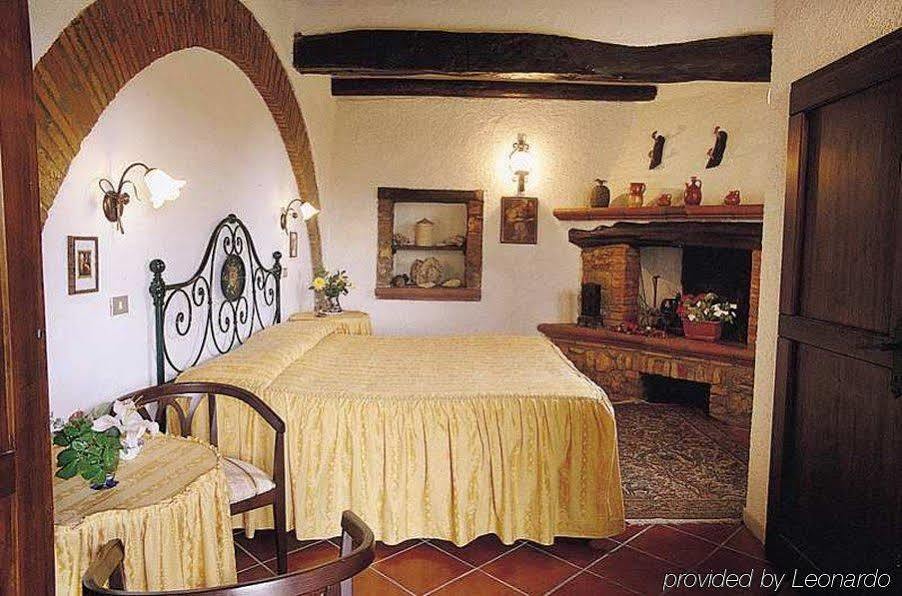Hotel Il Pietreto Colle Val D'Elsa Exterior photo